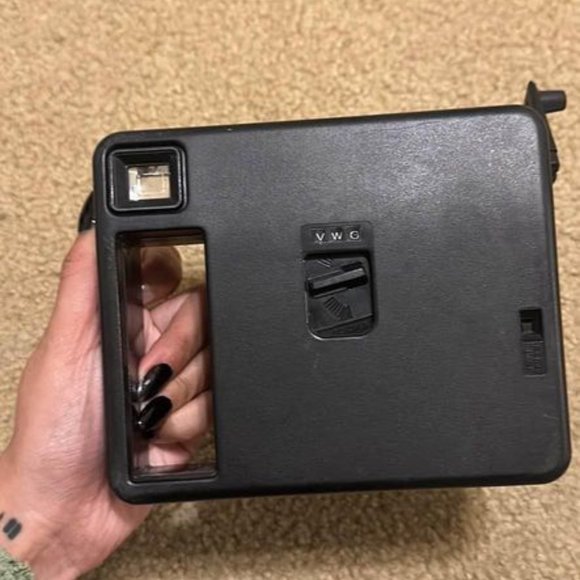 The Handle Kodak Instant Camera - Picture 7 of 9